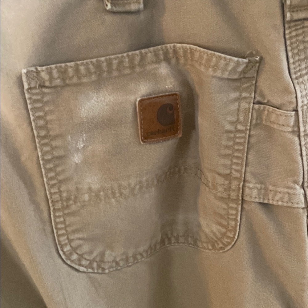 Light Tan Cargo Pants with Relaxed Fit and Full Length